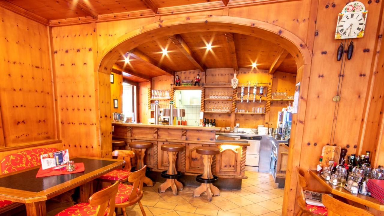 Cafe Pension Alpina Innsbruck Exteriör bild